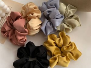 Hot Selling Fashion Solid Color Silk Scrunchies Satin Elastic Hair Ties Simple Stretch Hair Band for Women Girls